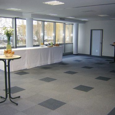 Salle de commission 96 m² / Le CREF Colmar © Christian SOLER
